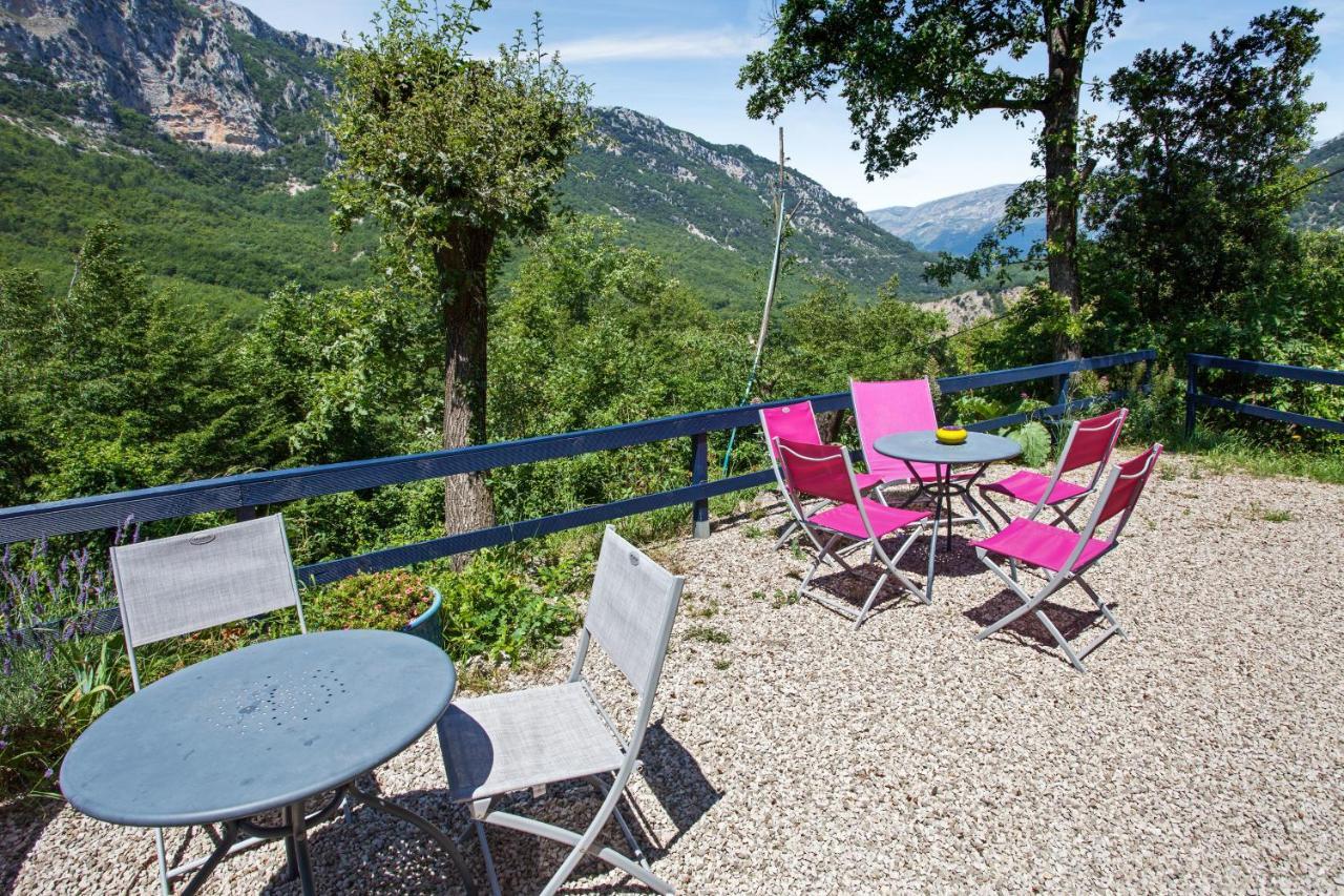 Chambre D'Hotes La Cascade Courmes Dış mekan fotoğraf